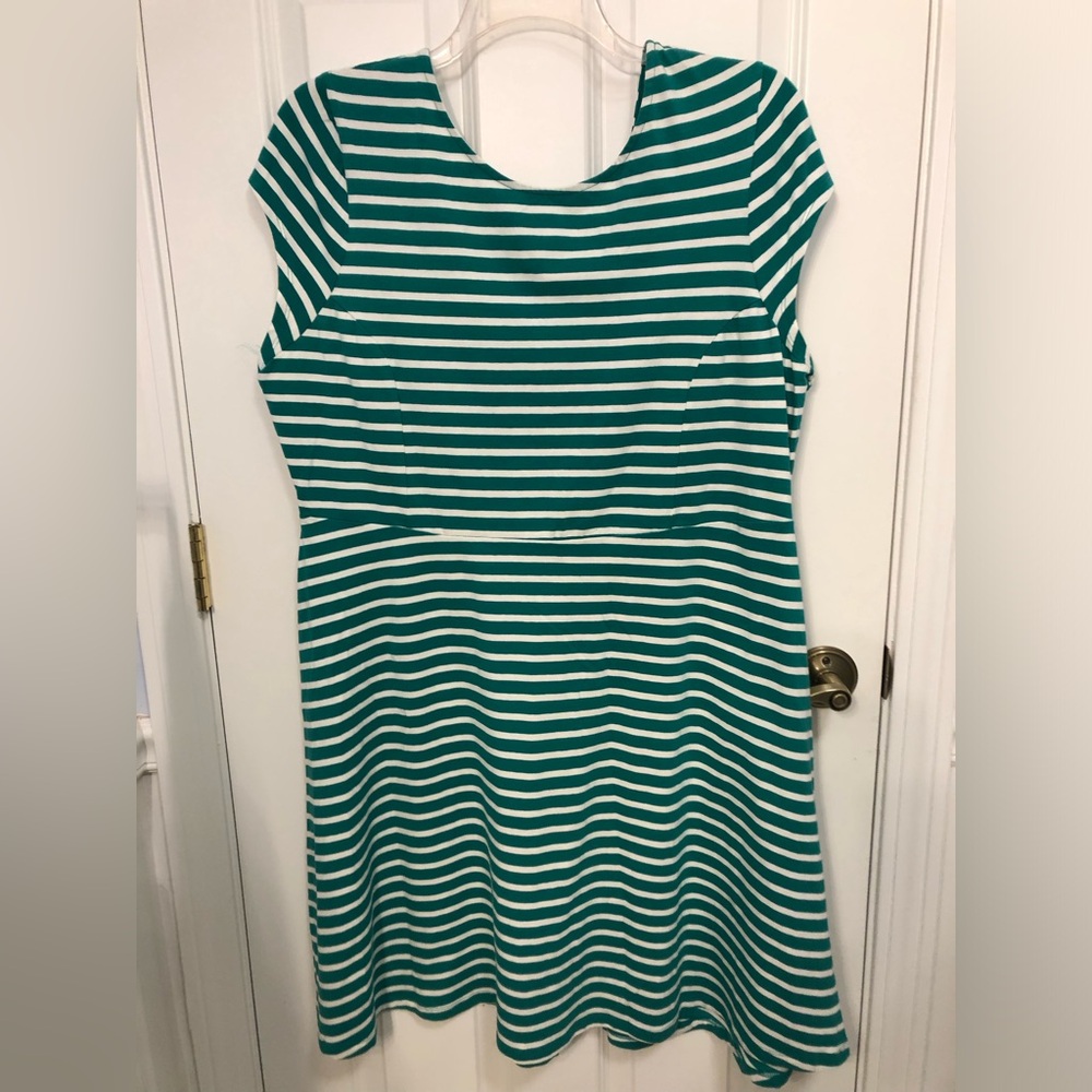 Old Navy XXL sleeveless dress. Teal and white stripe, empire waist,flared skirt